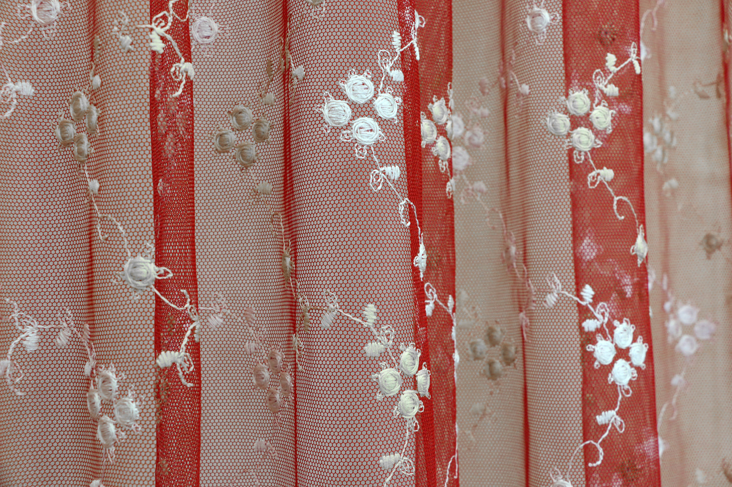 MB ΚΟΥΡΤΙΝΑ ΕΤΟΙΜΗ 145x290 22024/26 ΤΟΥΛΙ ΚΕΝΤΗΜΕΝΟ ΚΟΚΚΙΝΟ POL.100%